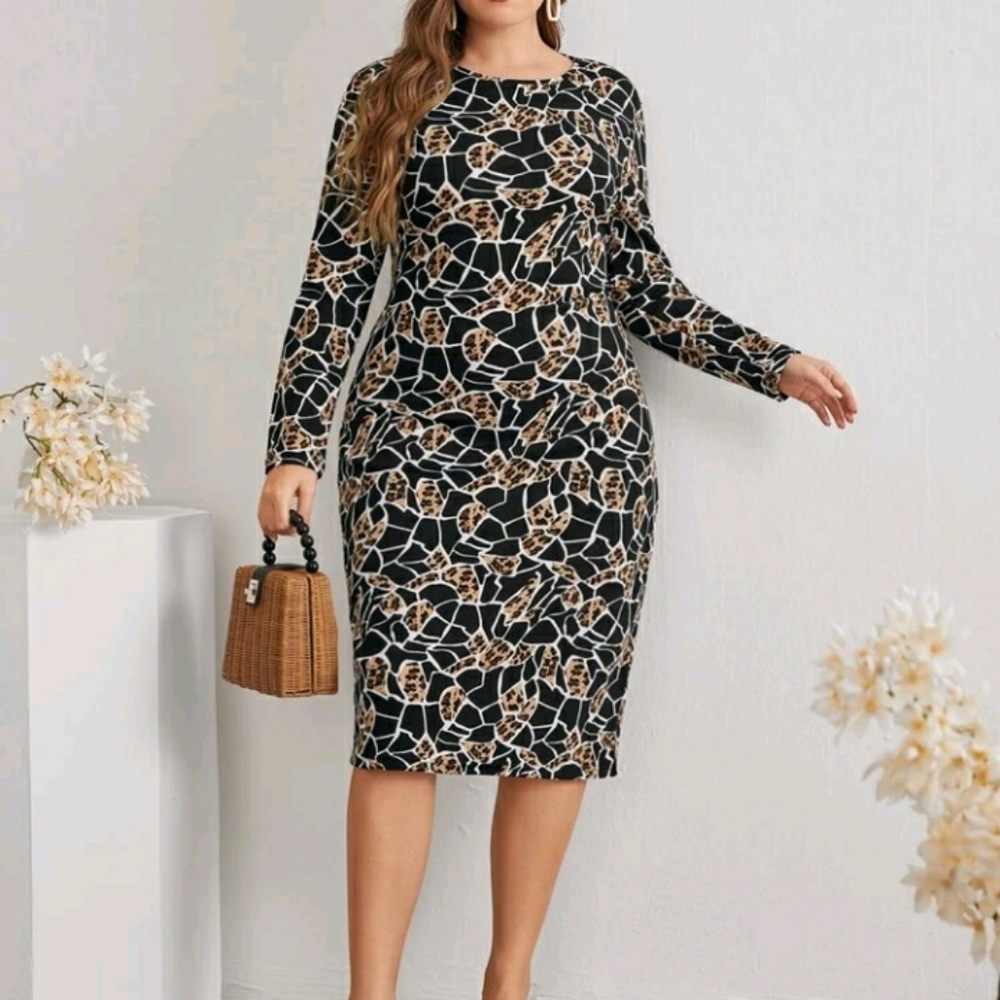 NEW Plus Leopard Print Fitted Dress